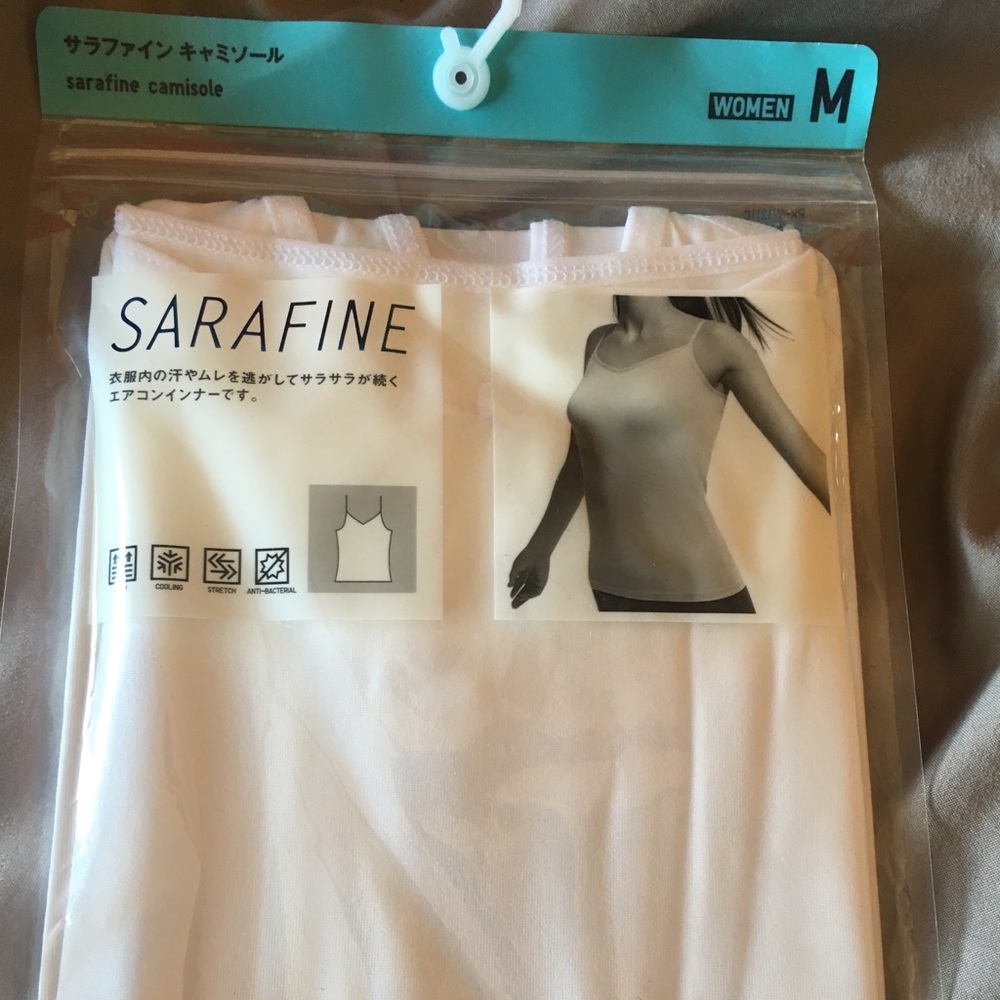 UNIQLO tank top white